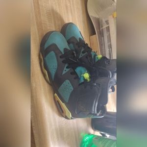 Air Jordan retro 6's turbo green